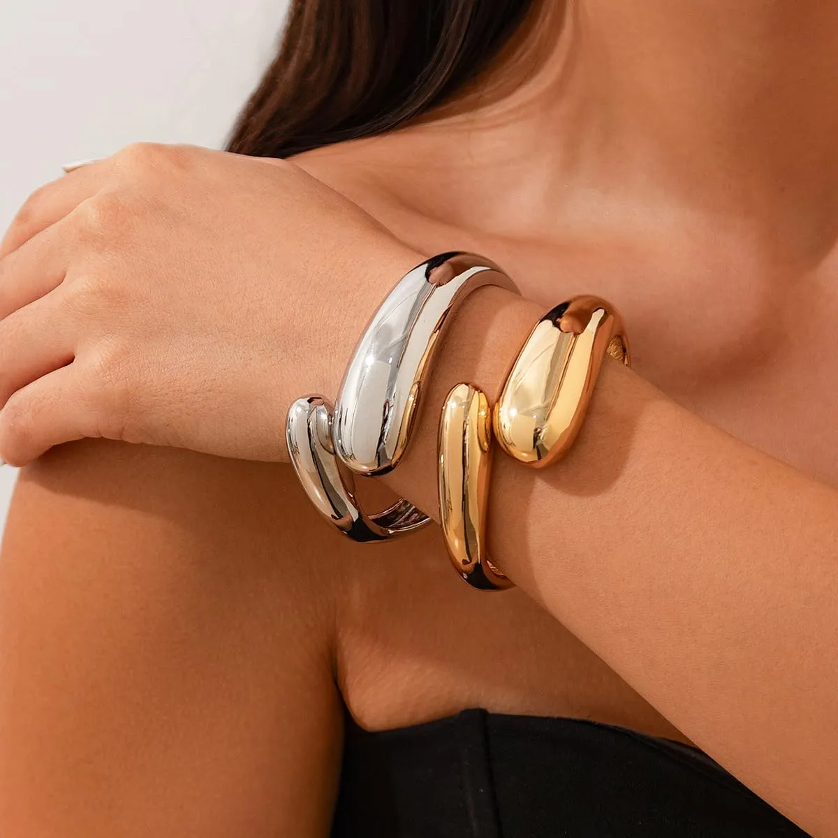 Gold Bangle Bracelets for Women Chunky Cuff Bracelet 18K Gold Plated Open Teardrop Bangle Set Wide Wire Irregular Minimalist Silver Jewelry