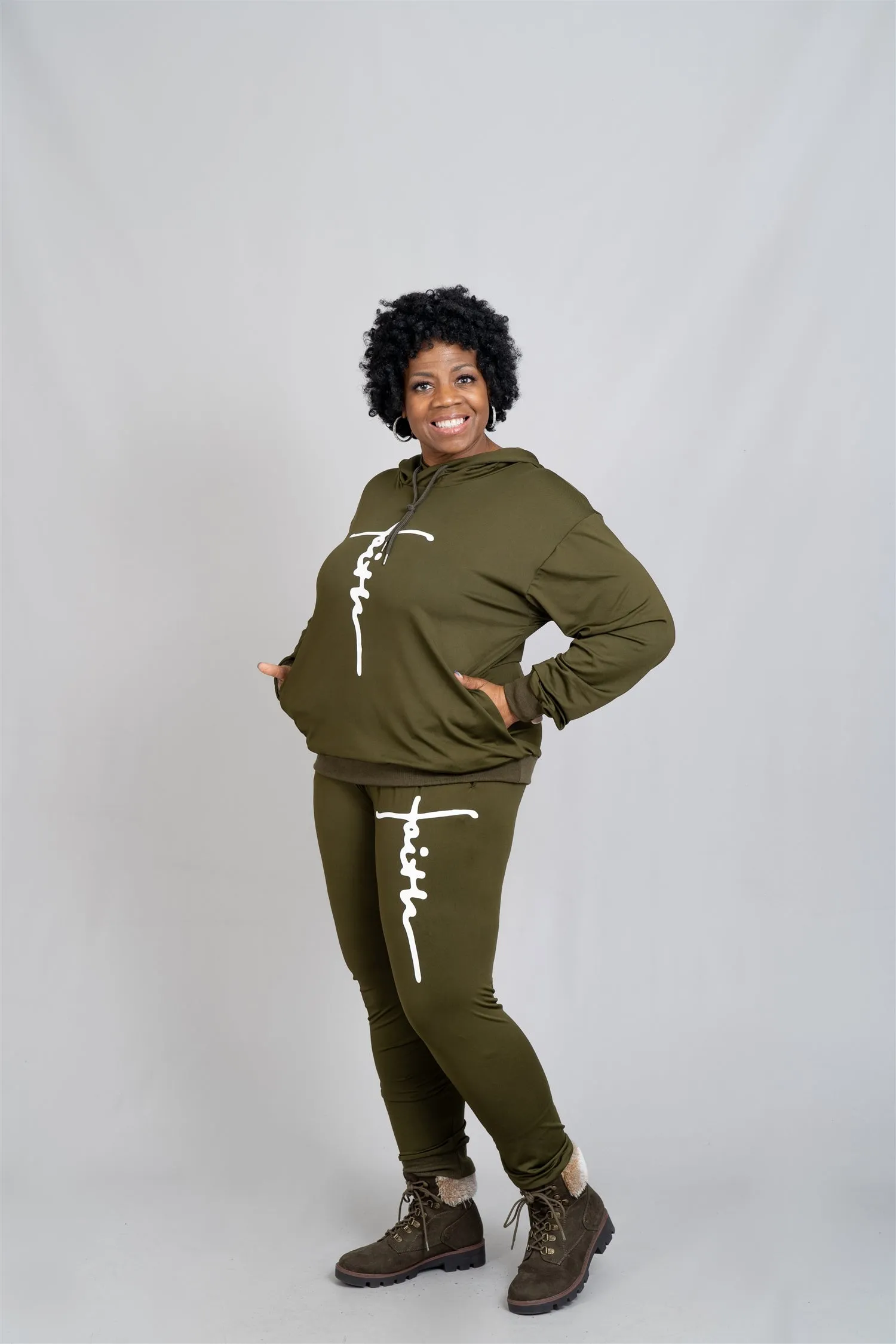 Karachic CHH22125 Faith 2pc Jog Set