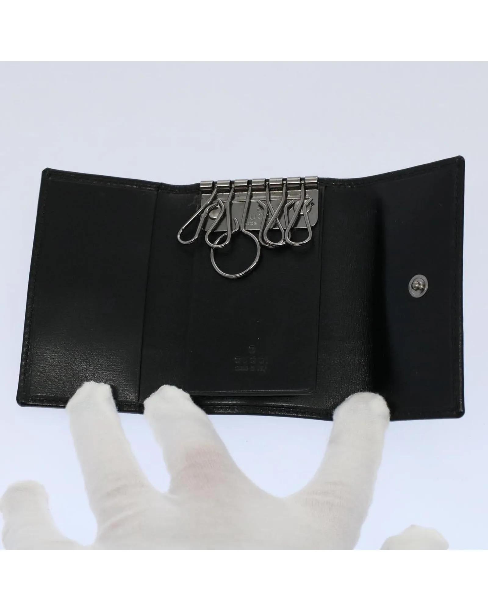 Leather Key Case with Multiple Colors and Pockets