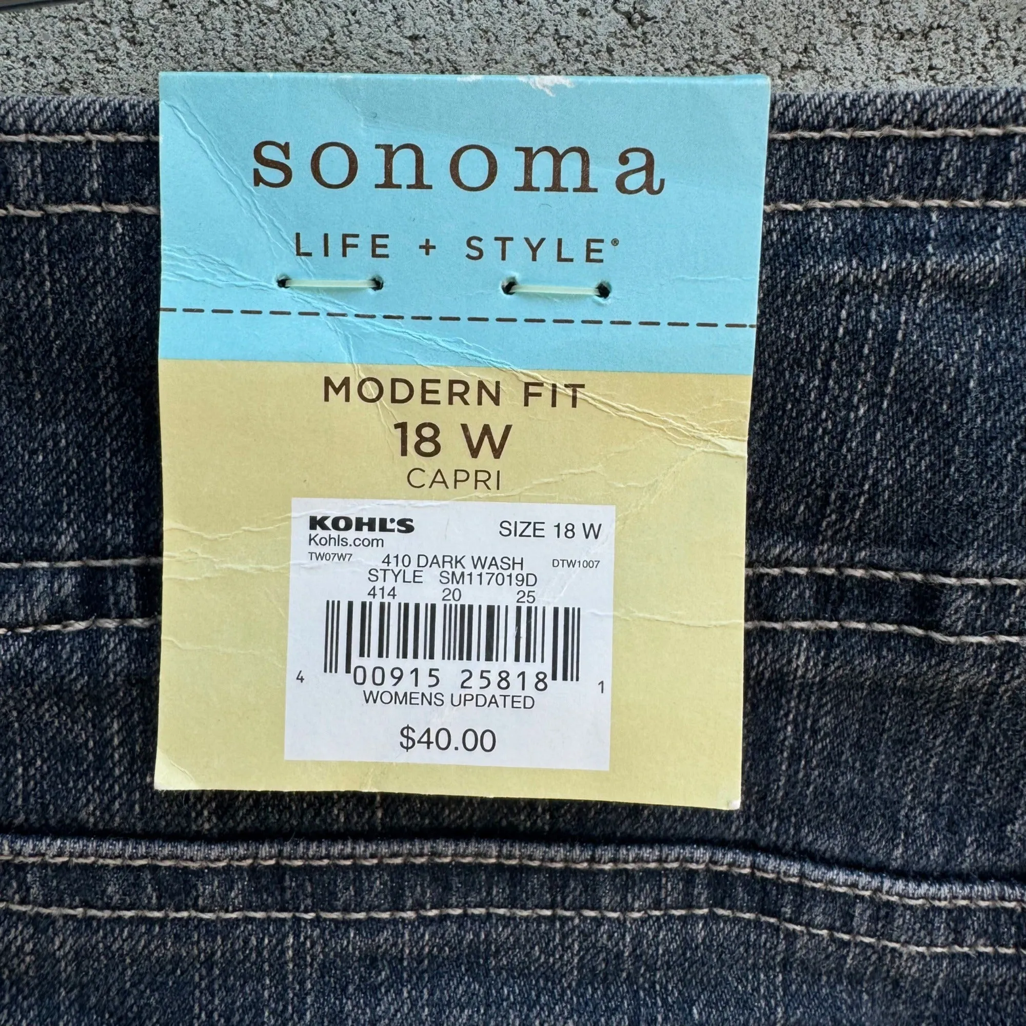Sonoma Life   Style Modern Fit Denim Capris Pockets & Button Accents - New - 18W