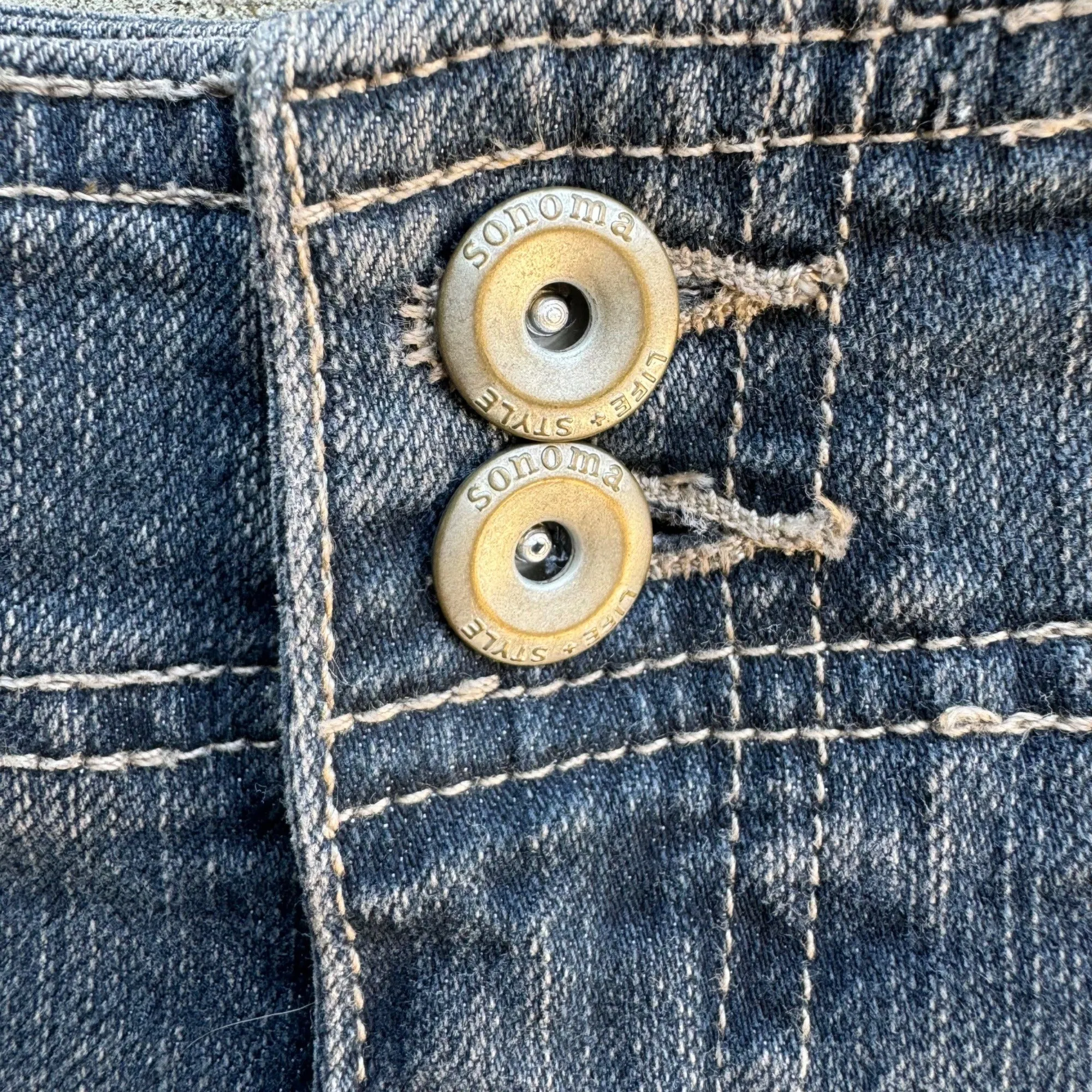 Sonoma Life   Style Modern Fit Denim Capris Pockets & Button Accents - New - 18W